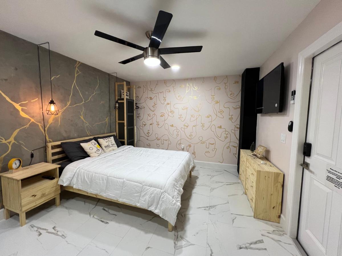 Busch Gardens Bliss Suite-2 *